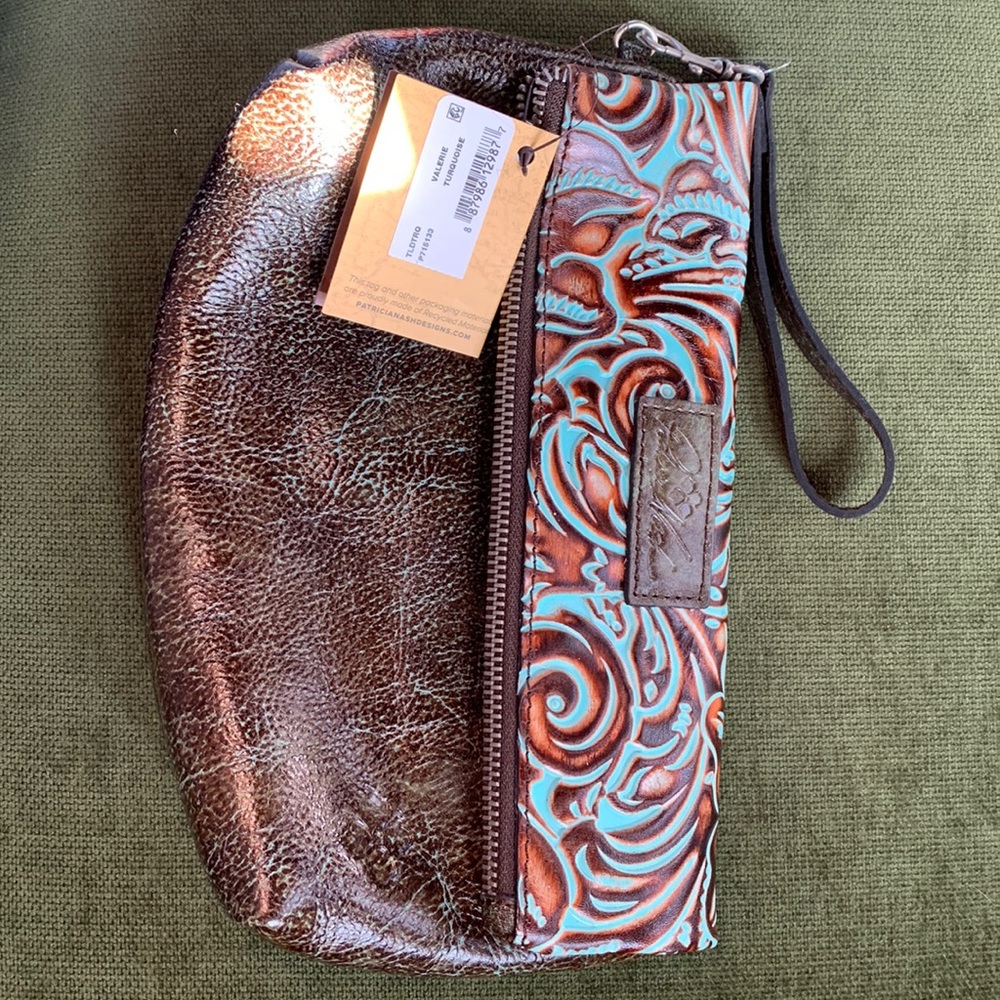 Patricia Nash wristlet
